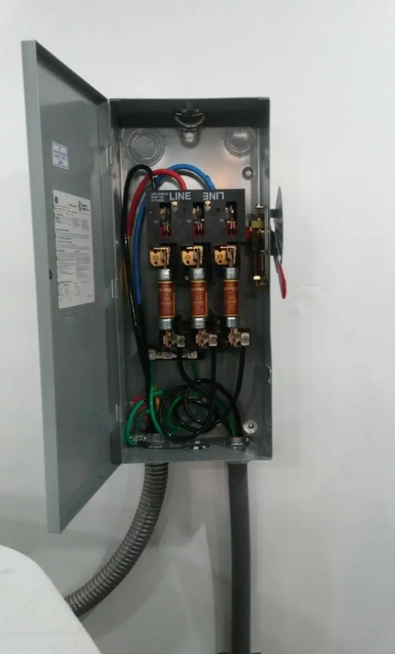 Three-phase disconnect switch installed for Electrical Wiring & Rewiring in Red Rock